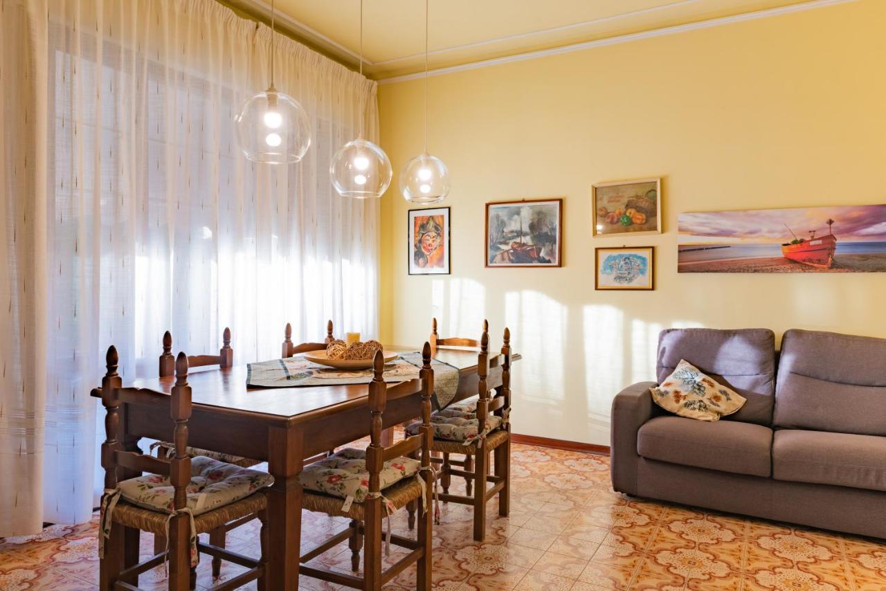 Apartment Holiday Versilia Camaiore Dış mekan fotoğraf