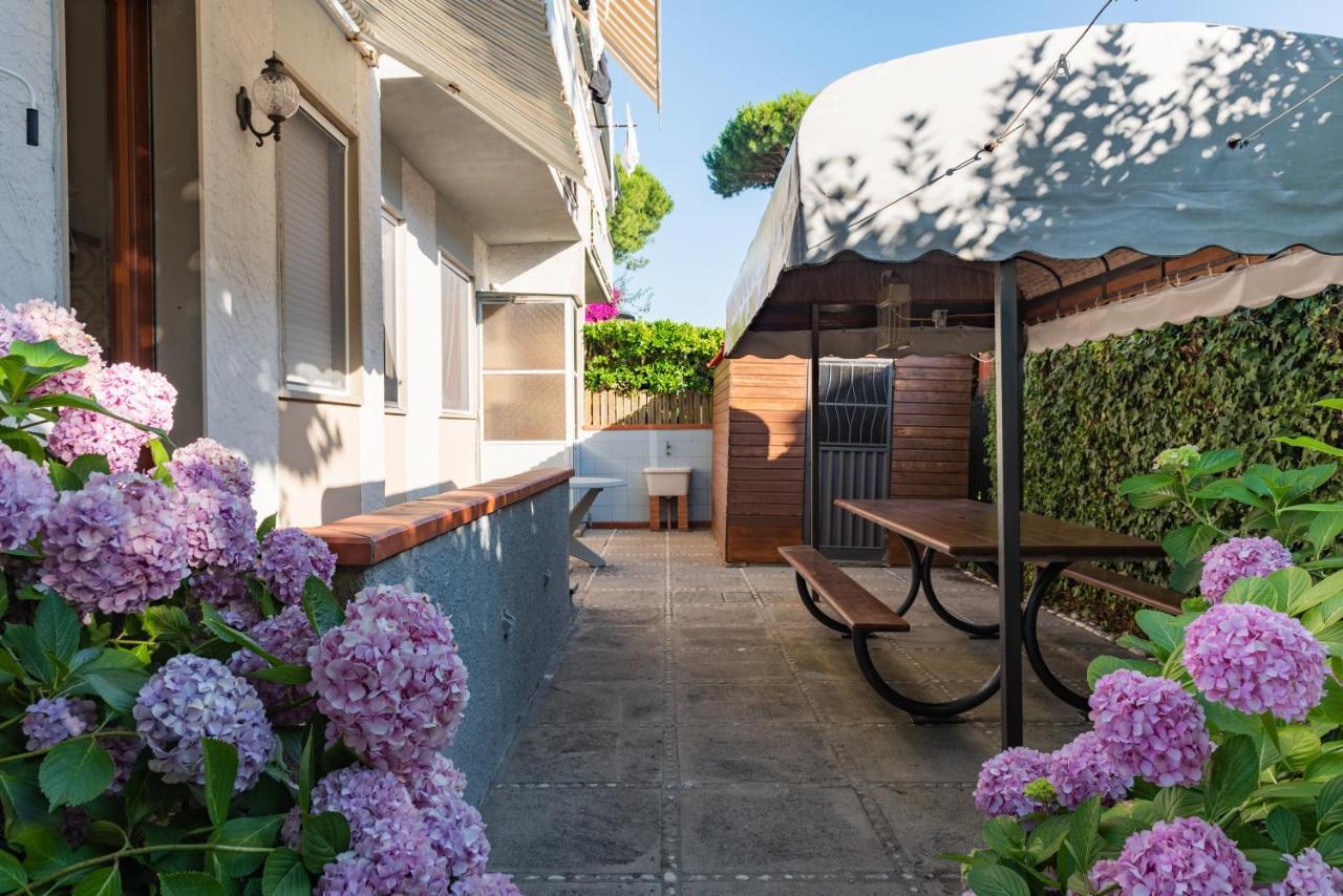 Apartment Holiday Versilia Camaiore Dış mekan fotoğraf