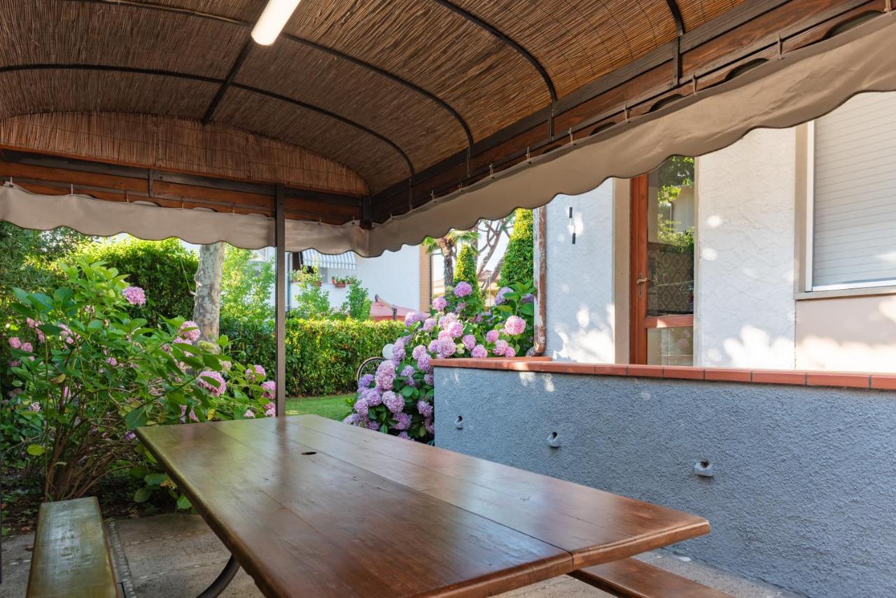Apartment Holiday Versilia Camaiore Dış mekan fotoğraf