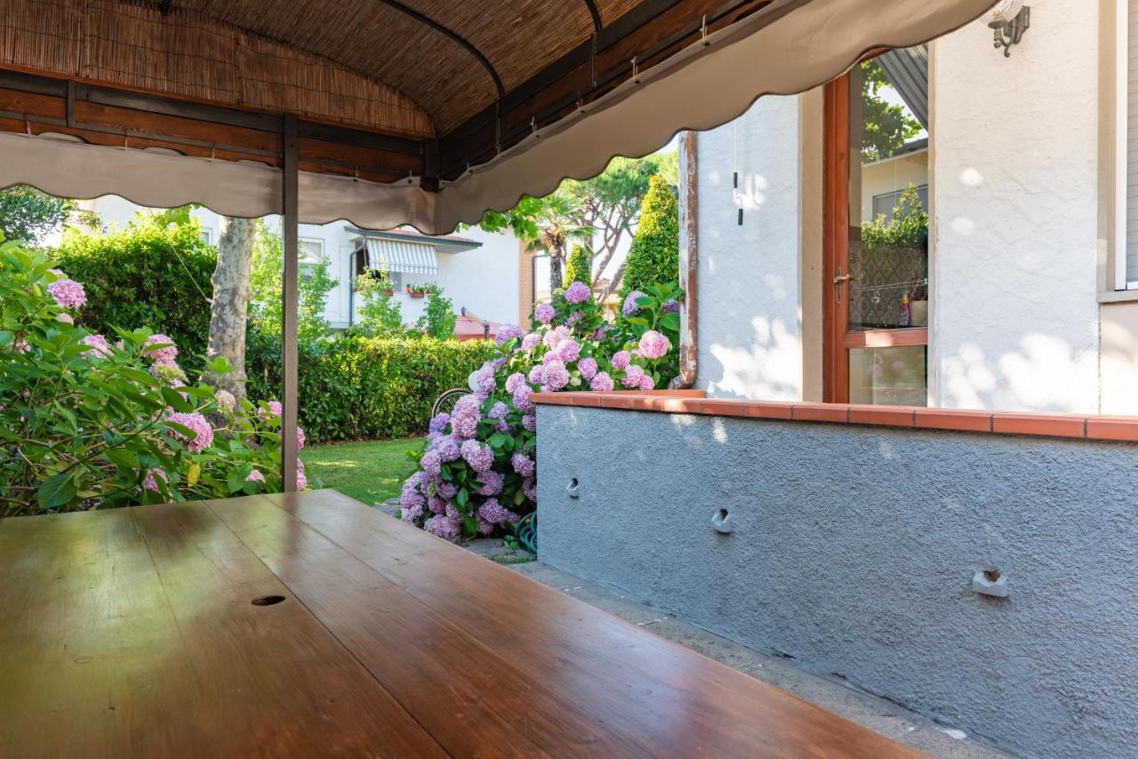 Apartment Holiday Versilia Camaiore Dış mekan fotoğraf